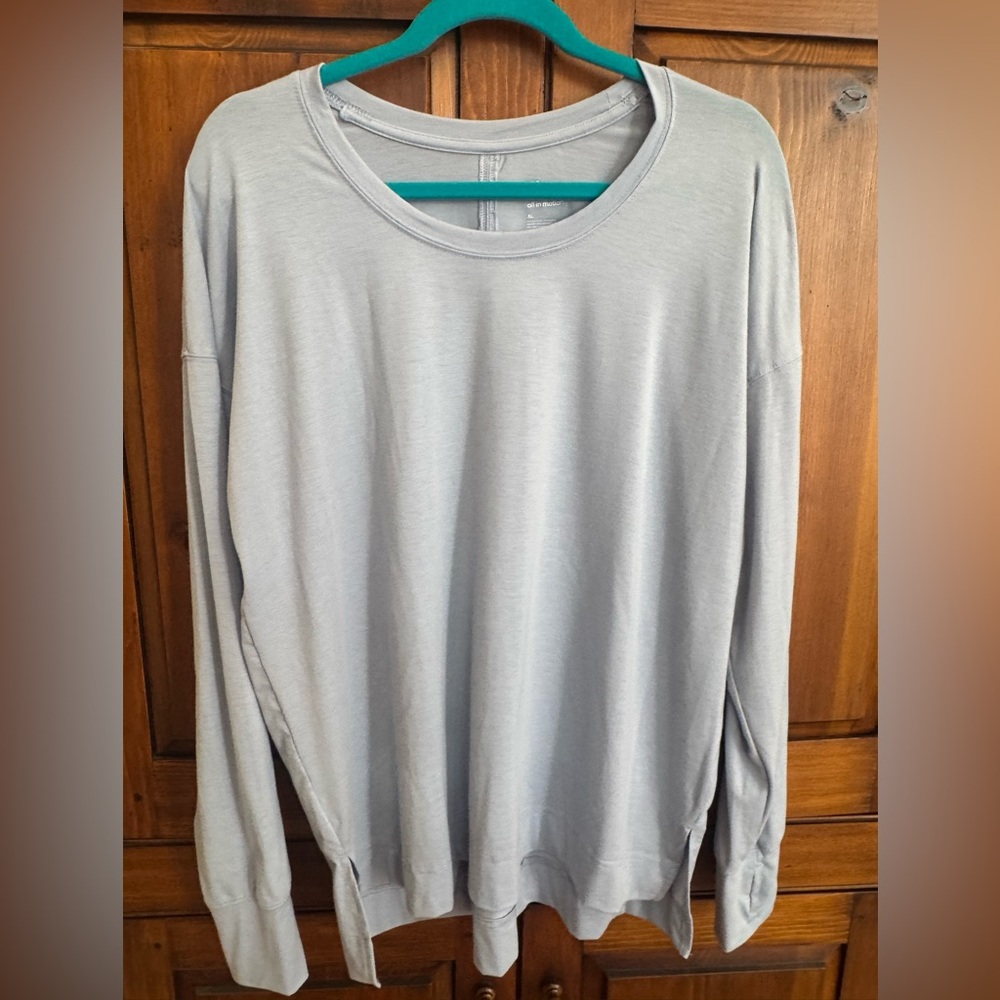 All in Motion Blue Gray Long Drop Sleeve Oversized Teeshirt Ladies XL EUC